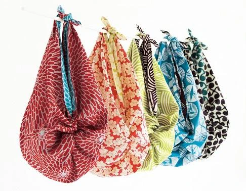 Furoshiki Réversible - Vague Bleu & Orange, 104x104cm - Image 2
