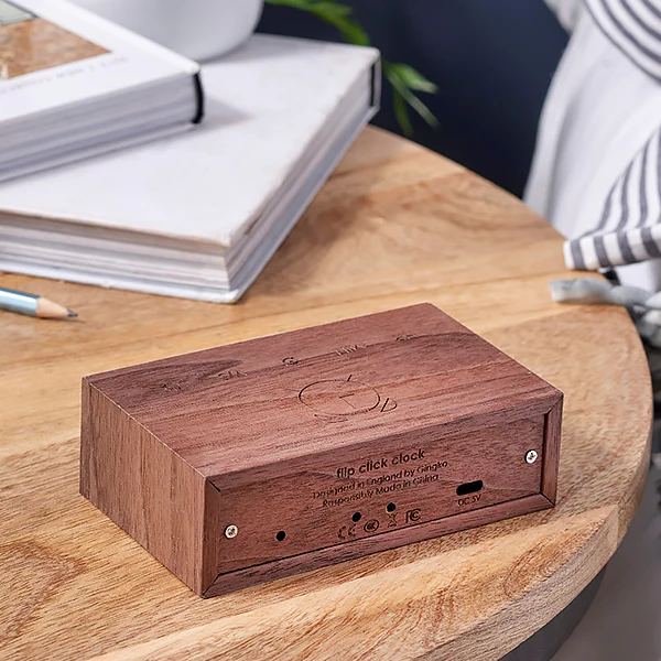 REVEIL FLIP CLICK CLOCK - BOIS NOYER - Image 4