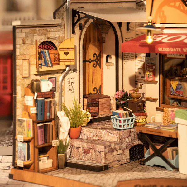 Rolife Corner Bookstore - Maison Miniature, 108pcs (DG164) - Image 7