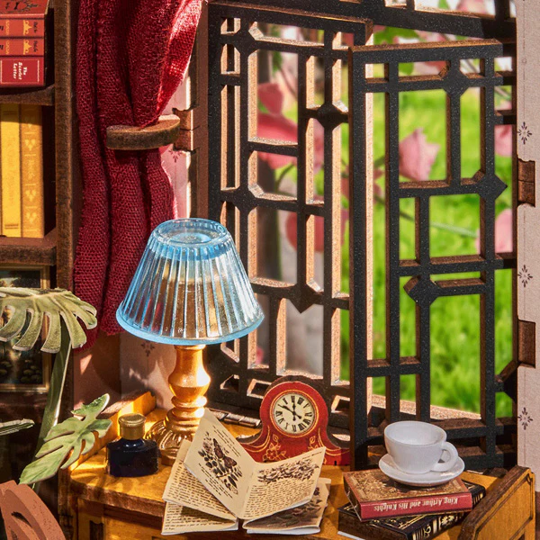 Rolife Silent Corner Study - Diy Book Nook, 196pcs (TGE02) - Image 5